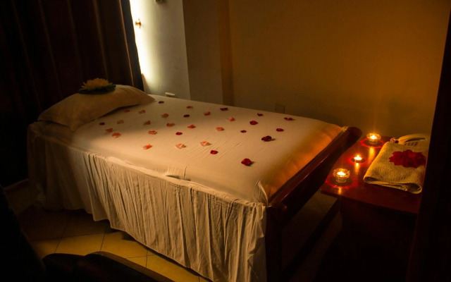 Hotel Aquiline