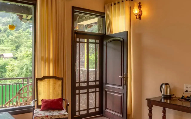 The Hosteller Naukuchiatal