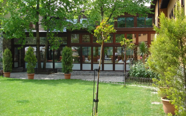 Otanti̇k Club Hotel & Spa