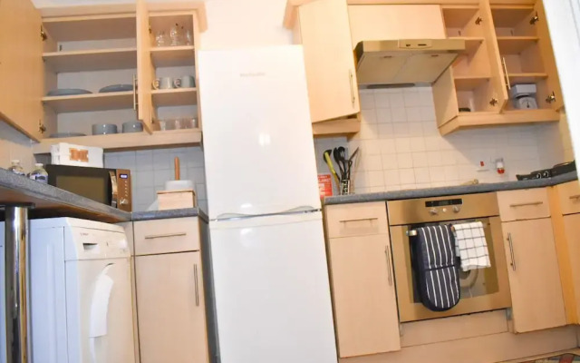 Lovely 2-bed Apartment in West Bromwich