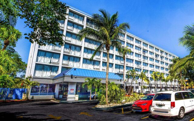 North Miami Beach Gardens Inn & Suites