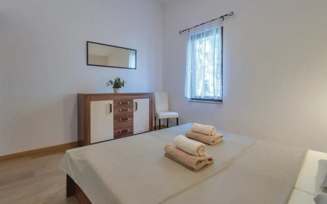 Amazing Home in Pula With Wifi and 2 Bedrooms