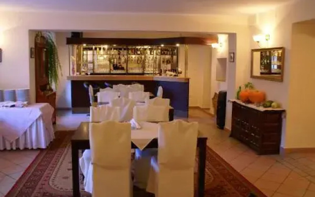 Kurort Agnes Willa Sanssouci-Dauc LTD