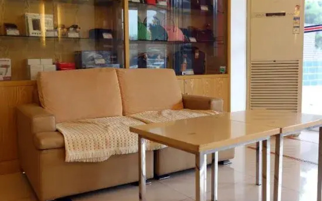 Grace Inn (Shandong University Baihua Park Jinan Donghuan International Plaza)