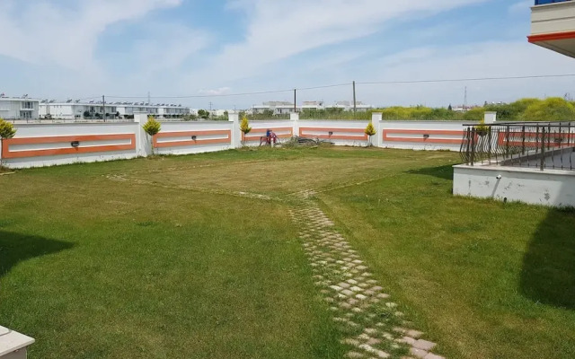 Esila Park Lara Kundu