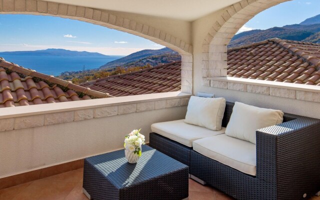 Stunning Home in Veprinac With 4 Bedrooms and Wifi