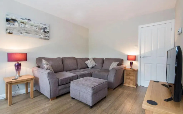 58 Moray Park