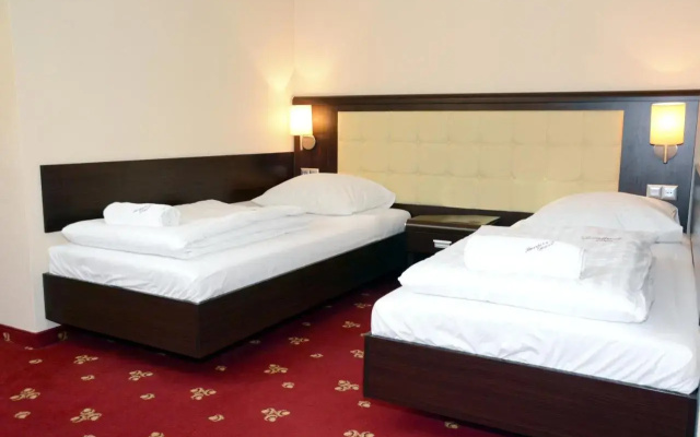 Hotel Świętokrzyski Dwór