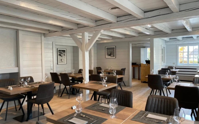 Logis Hôtel Annecy Nord / Argonay