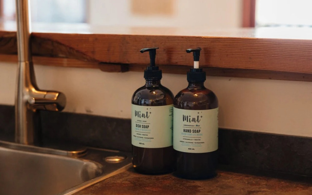 Secluded Oceanfront - Upstairs