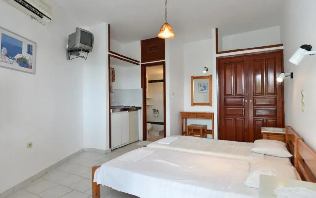 Nikolas Naousa Guesthouse I