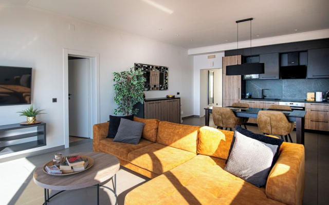 Adriatic View Apartment by DuHomes