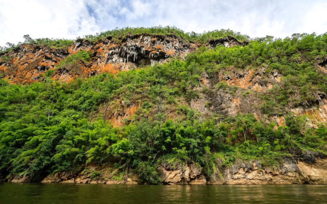 The FloatHouse River Kwai