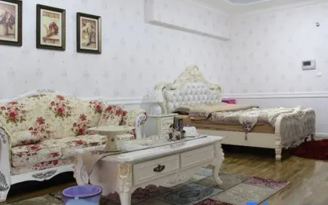 Typhoon Shelter Theme Apartment Hotel