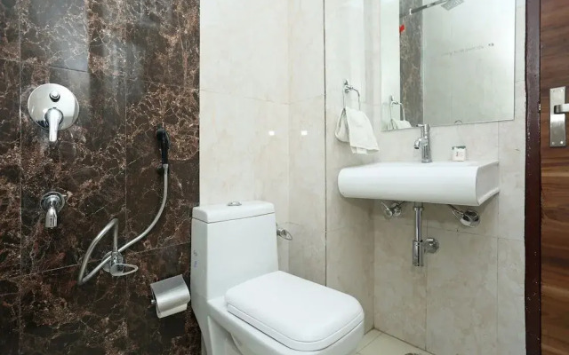OYO 11852 Hotel Aerostay Inn