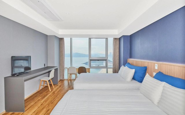 Kolon Seacloud Hotel