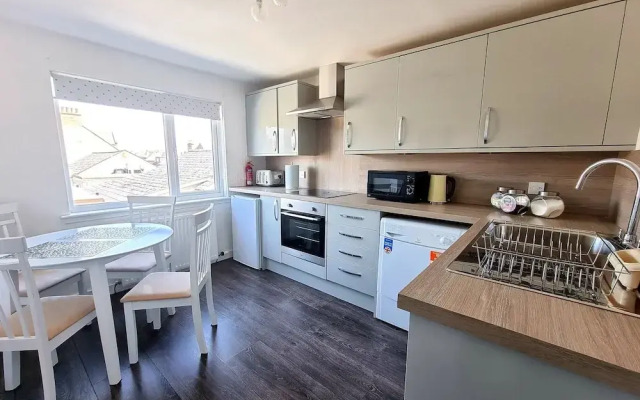 Lovatt Apartment Near City Center