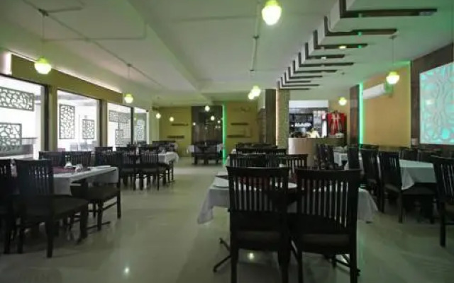 OYO Flagship 046 Vaishali Max Hospital