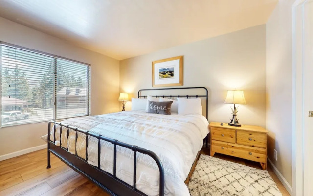 Hidden Valley 107 Quite and Cozy, Shot walk to the Village by RedAwning