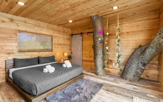 One & OnlyTreehouse Villa Pool Jacuzzi