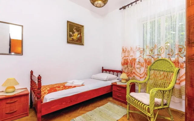 Amazing Home in Povile With Wifi and 5 Bedrooms