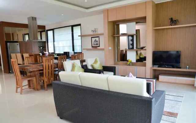 Cempaka 1 Villa 5 Bedrooms with a Private Pool