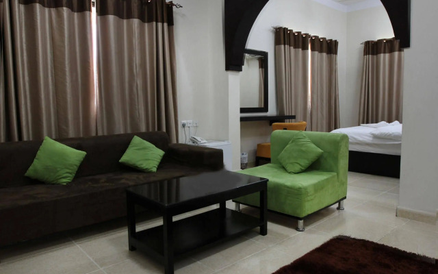 Al Multaqa Hotel