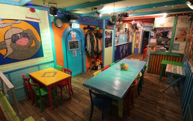 The Flying Pig Beach Hostel