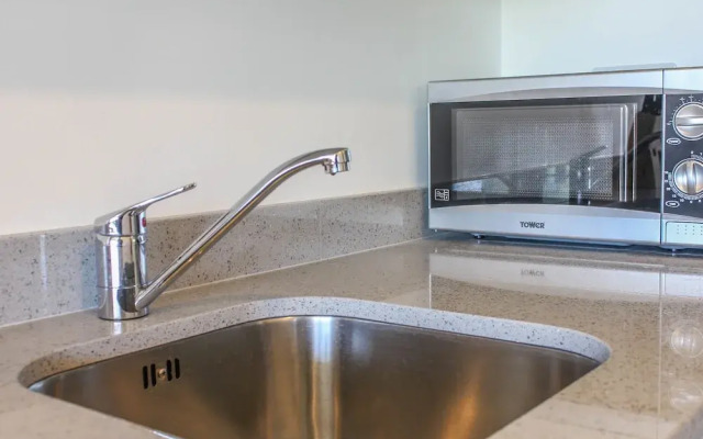 West Swindon Serviced Apartment