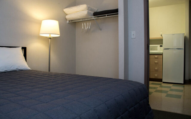 Residence & Conference Centre - Ottawa West