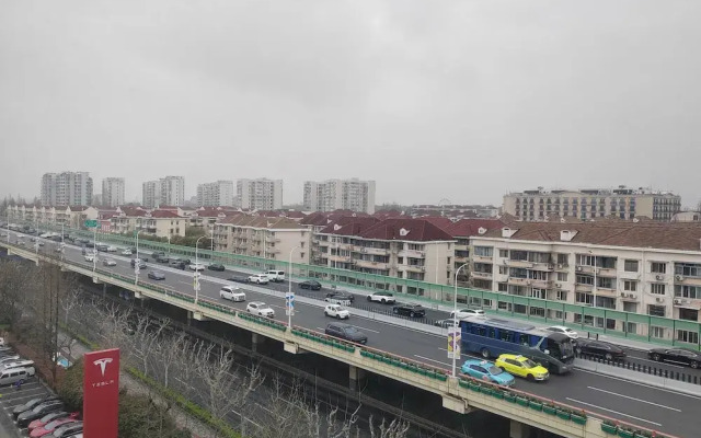 Tuke Hotel (Shanghai Hongqiao Hub Yan'an West Road Branch)