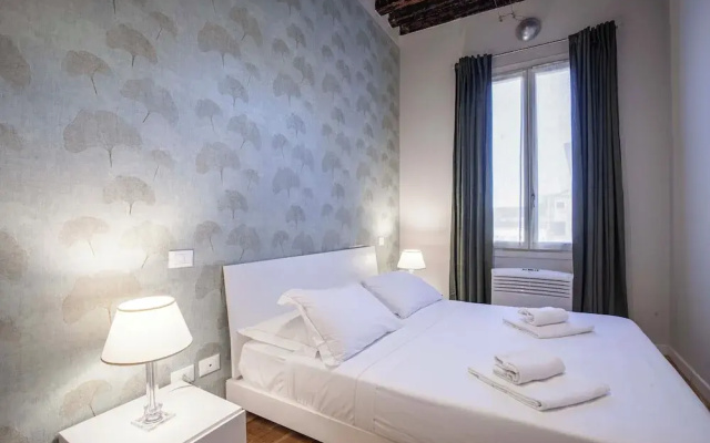 San Polo Apartment with Balcony