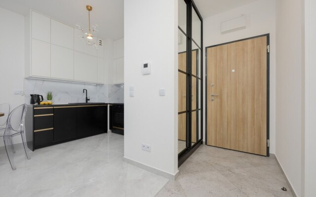 Cosy Apartment With Parking by Renters