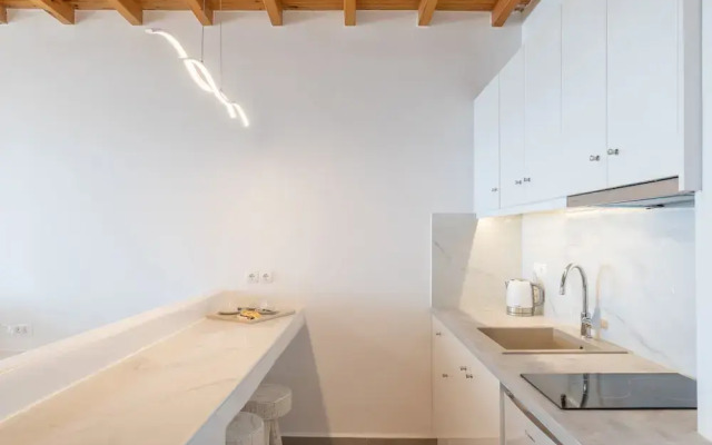 Sea & Stone Residence