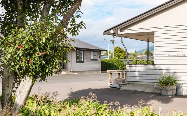 Suncourt Hotel & Conference Centre
