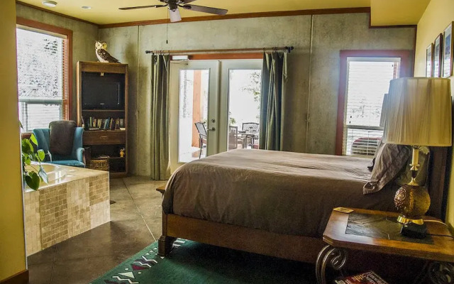 Owlhead Creek Bed and Breakfast