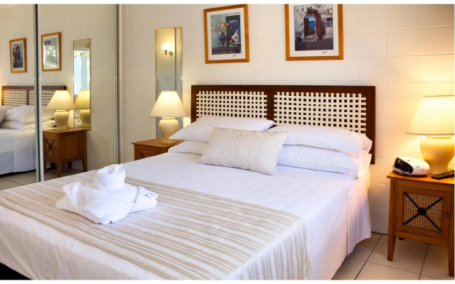 Clifton Sands Holiday Apartments