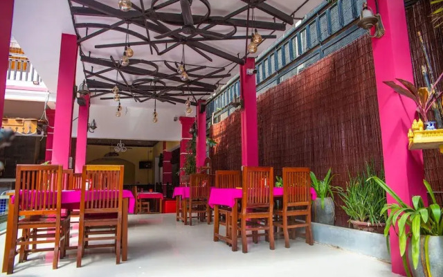 Hotel Rajdhani Palace