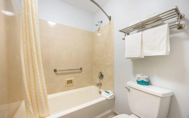 Suburban Studios Branson On The Strip