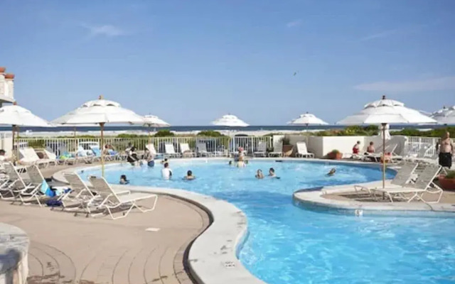 Port Royal Oceanfront Hotel