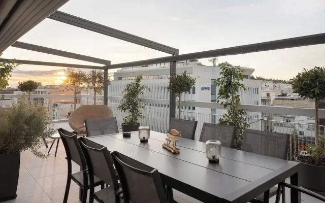 Athens Golden Light Premium Residence