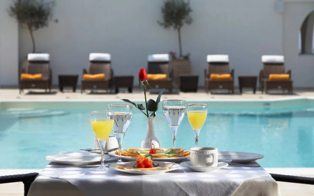 Lagos Mare Hotel