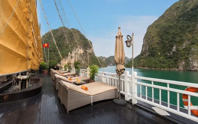 Verdure Lotus Grandeur Cruise