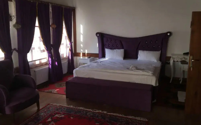 Kuscu Han Otel