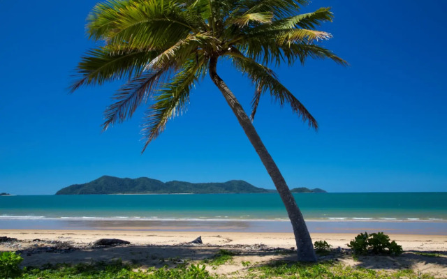 Apollo Jewel Beachfront Apartments