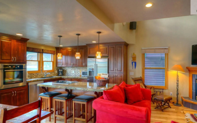 Abode on Woodside