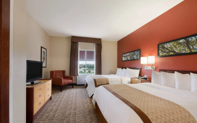 Hawthorn Suites By Wyndham Kingsland