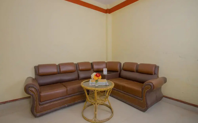 OYO 247 Hotel North Pole Inn