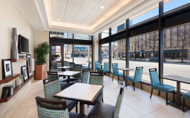 Hampton Inn Cleveland-Downtown