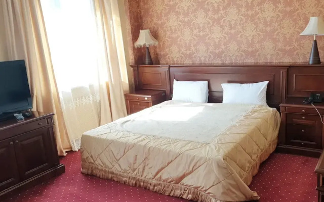 Royal Vista Hotel